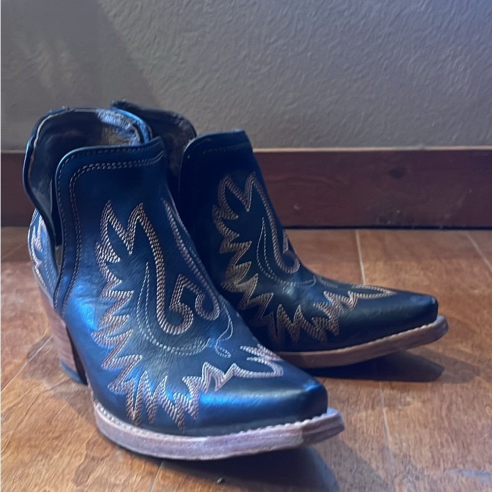 Black Leather Western Ankle Boots